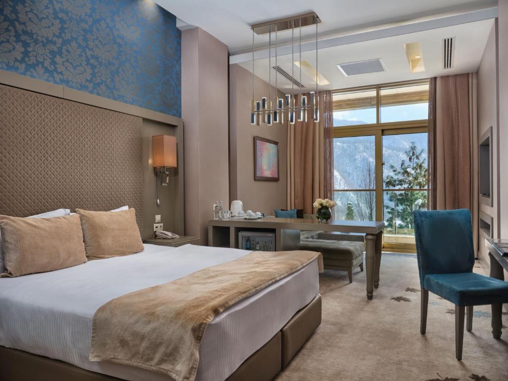 التلفريك ومنطقة التزلج